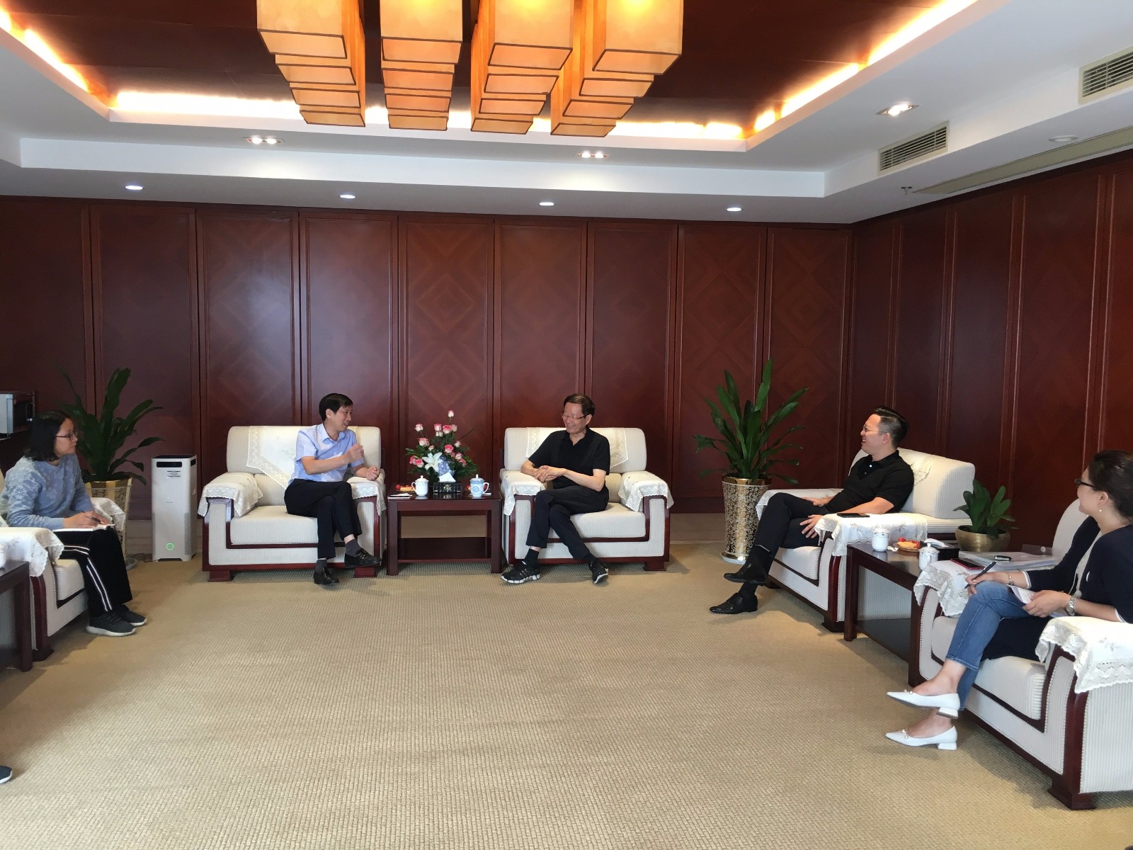 华瑞集团董事长_华瑞晴庐图片(2)
